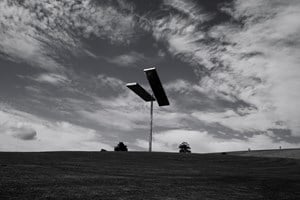 George Rickey, 'Two Rectangles, Vertical  Gyratory Up (V)' (1987). Gibbs Farm sculpture park, New Zealand. Photo: © Ginny Fisher & Ocula.